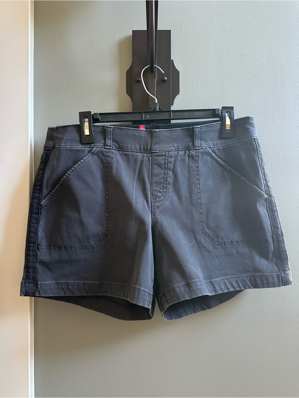 SPANX Women's Shorts - Charcoal Gray 5 inch inseam
